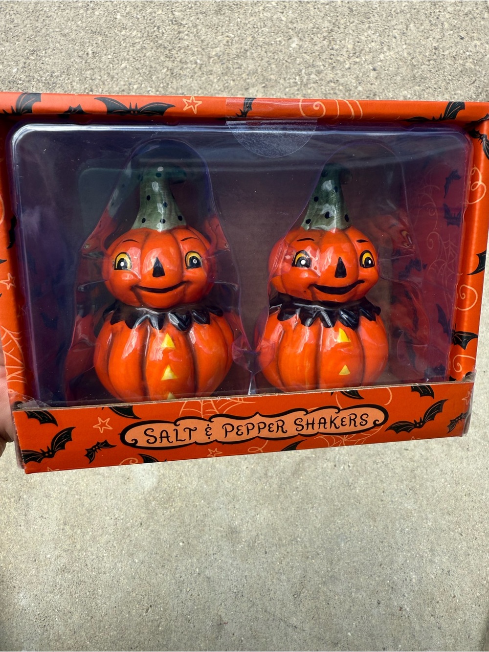 Halloween Pumpkin Salt & Pepper Shaker Set - Orange